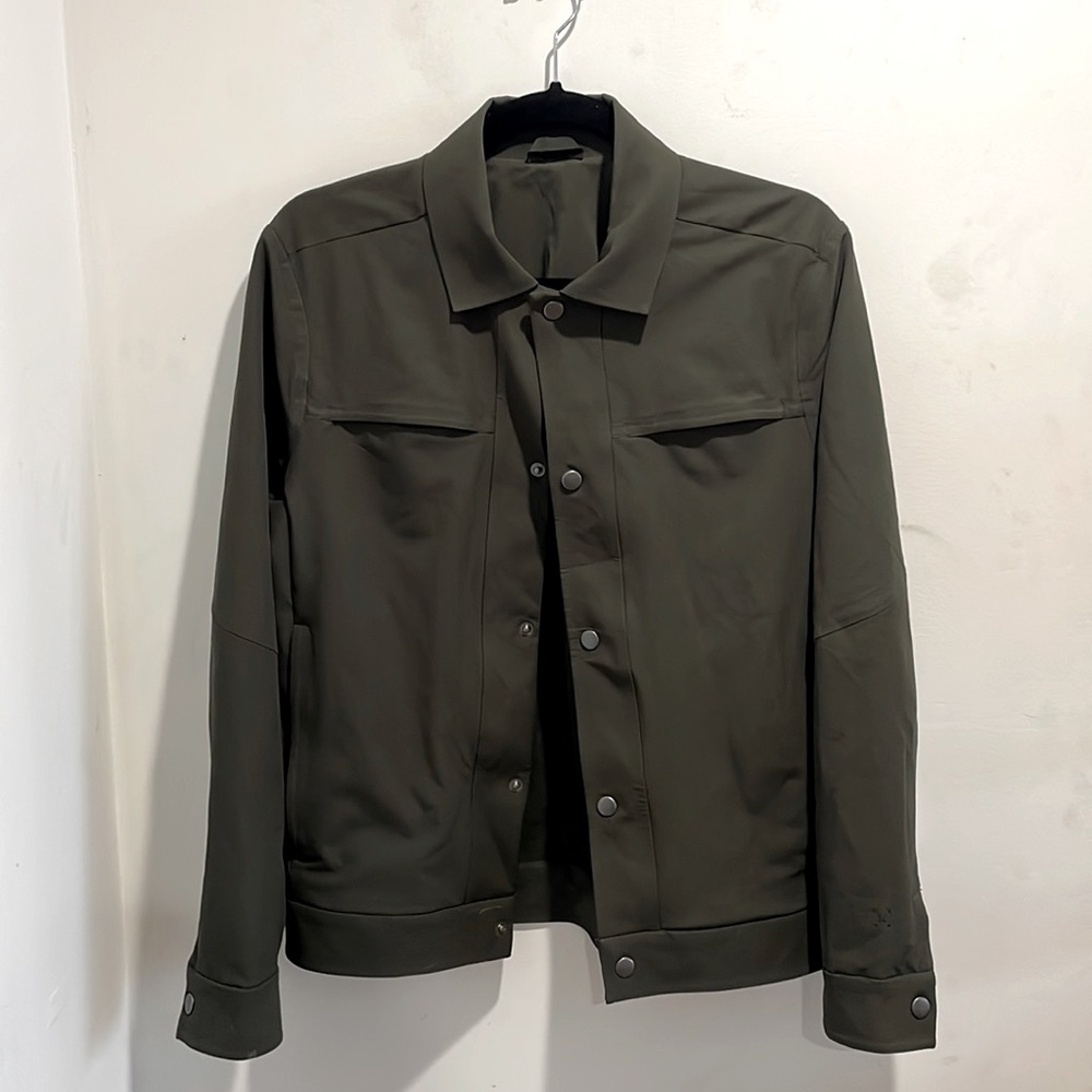 LULULEMON JACKET OLIVE GREEN SMALL